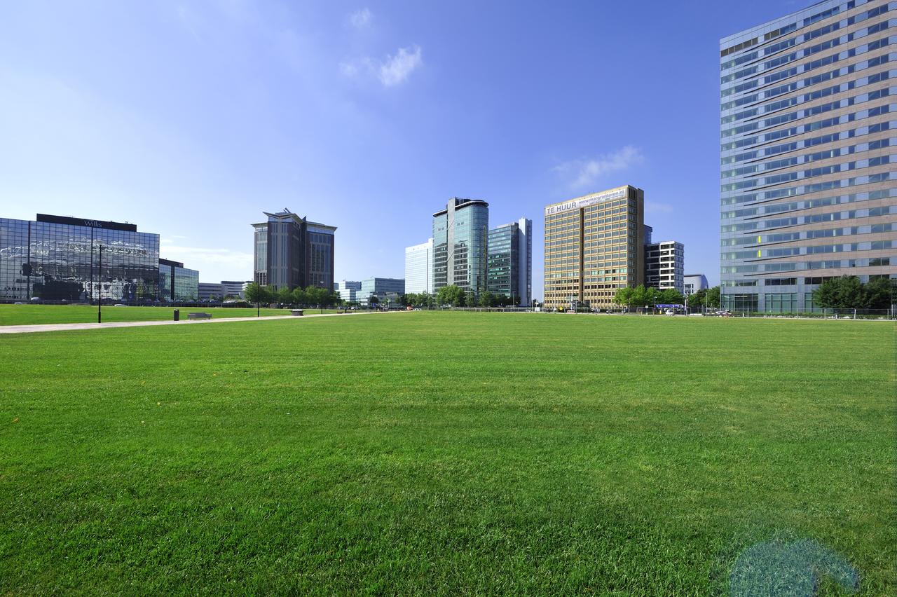 holiday-inn-express-amsterdam-arena-towers thumbnail