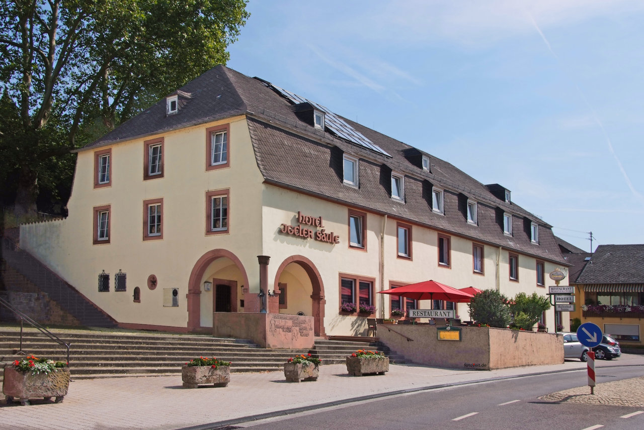 hotel-restaurant-igeler-saule thumbnail