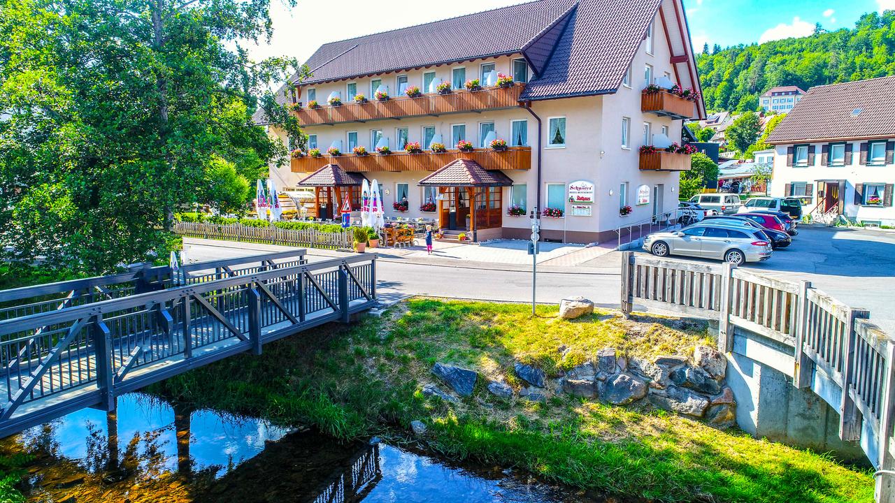 hotel-restaurant-schworer thumbnail