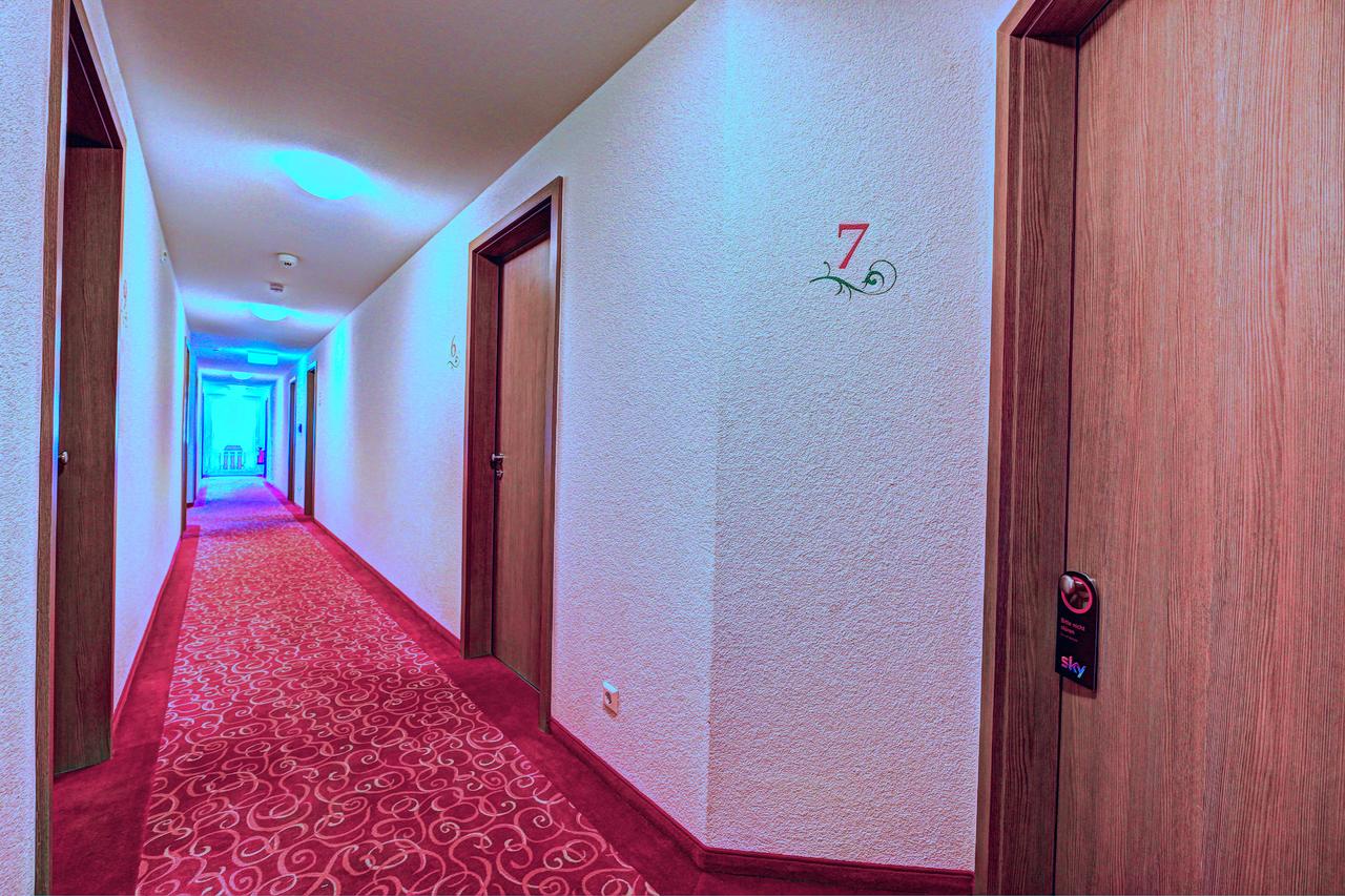 hotel-restaurant-schworer thumbnail