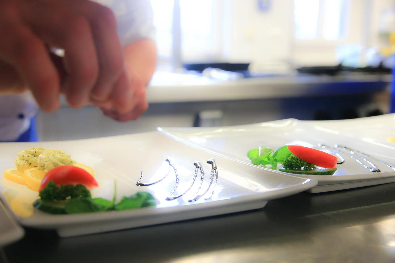 hotel-restaurant-schworer thumbnail
