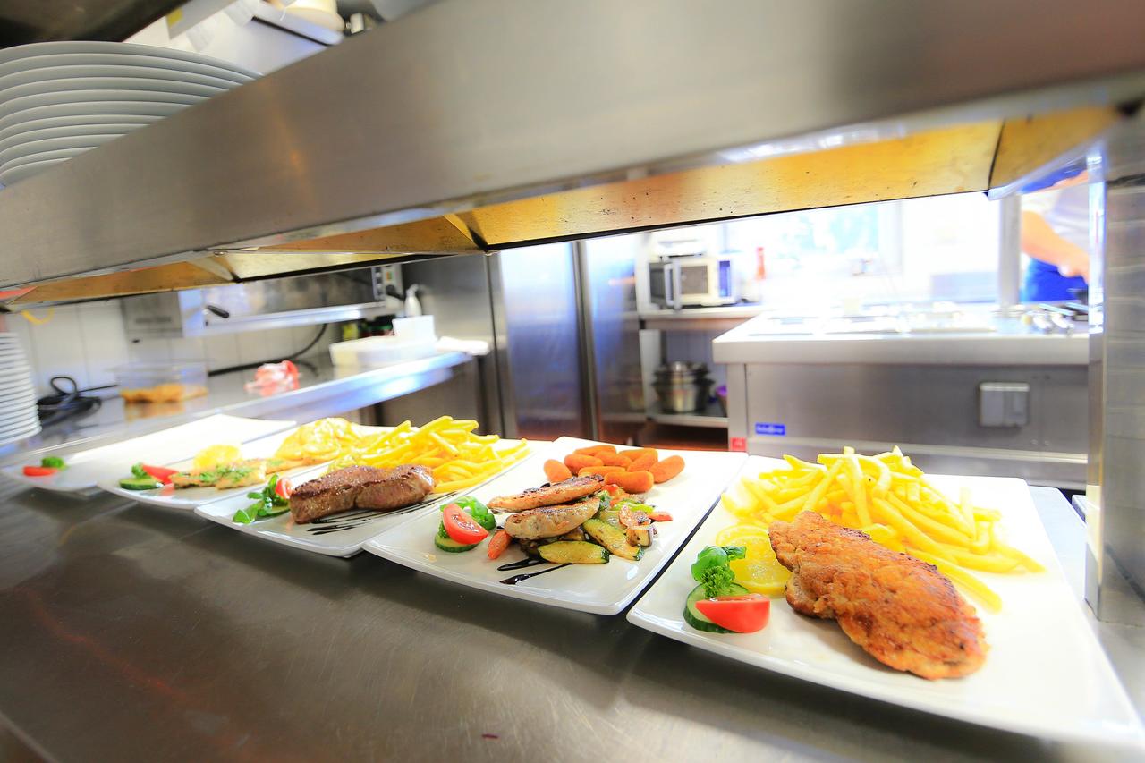 hotel-restaurant-schworer thumbnail