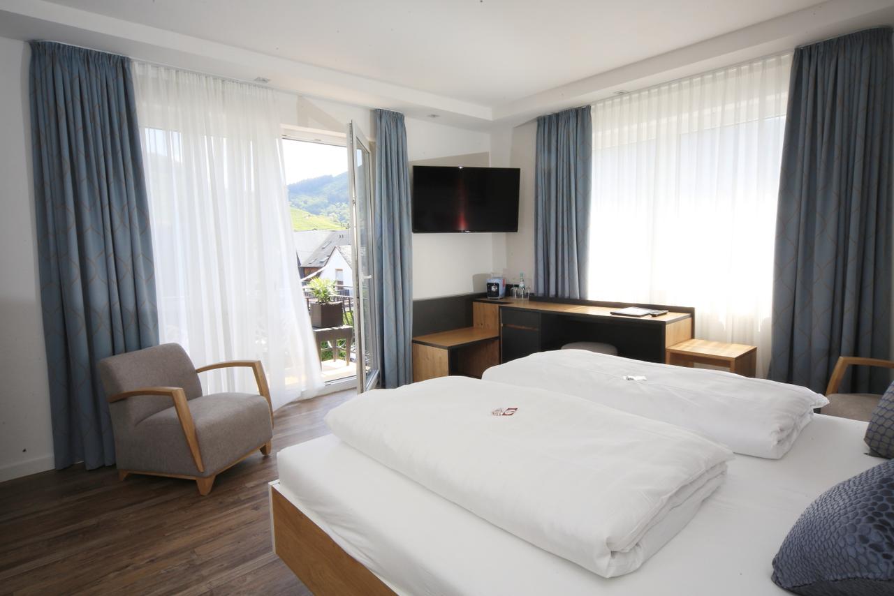 hotel-weinhaus-halfenstube thumbnail