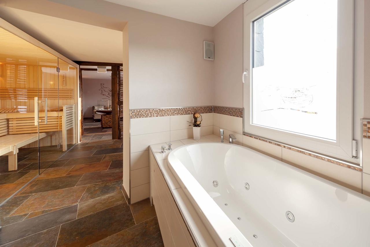 hotel-weinhaus-halfenstube thumbnail
